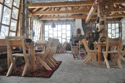 Kamp Dvije Vrbe