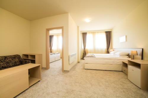Seven Seasons Hotel & Spa
