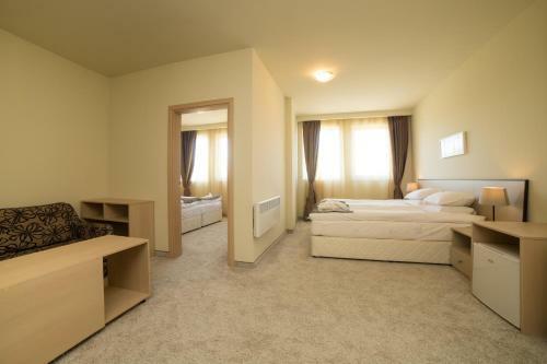 Seven Seasons Hotel & Spa