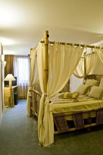 Hotel 4 Zona