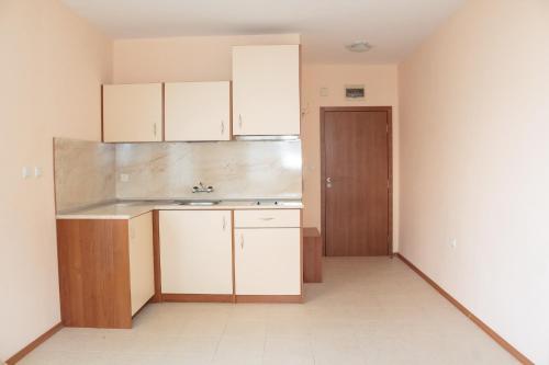 Andreevi Apartments In Villa Rouge