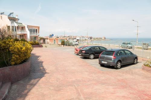 Andreevi Apartments In Villa Rouge