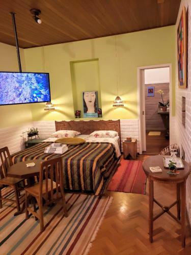 Hostal Pinati Guest House