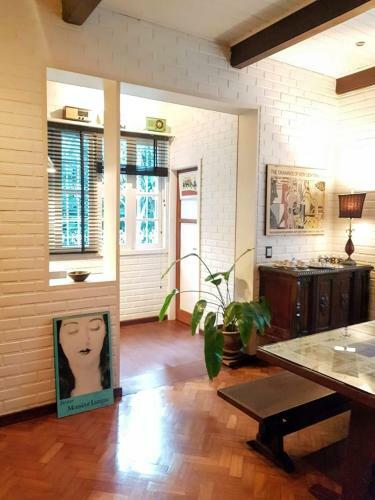 Hostal Pinati Guest House