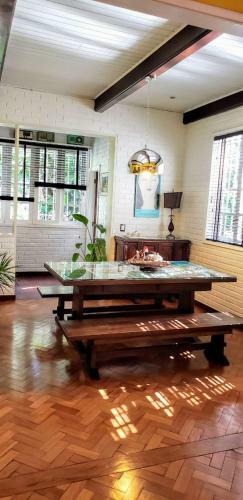 Hostal Pinati Guest House