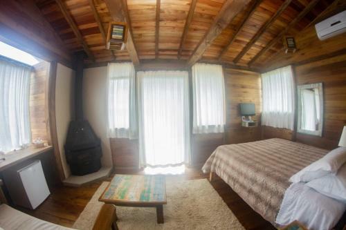 Hostal Caf� E Cabanas Lenha No Fogo