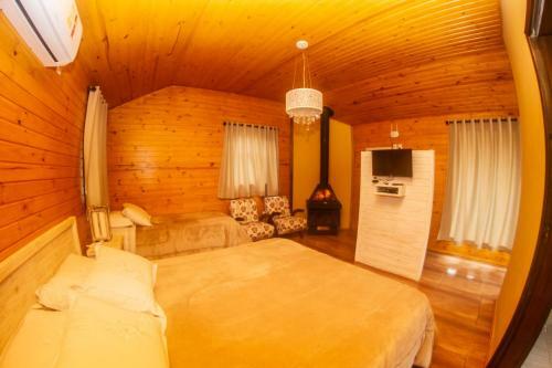 Hostal Caf� E Cabanas Lenha No Fogo