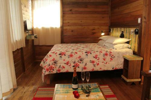 Hostal Caf� E Cabanas Lenha No Fogo