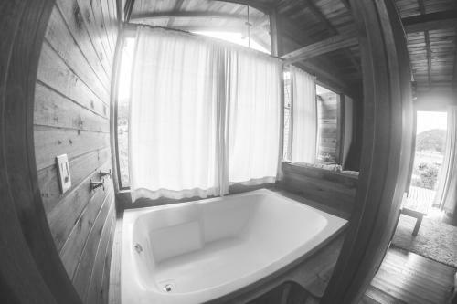 Hostal Caf� E Cabanas Lenha No Fogo