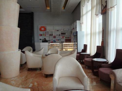 California International Hotel (???????)