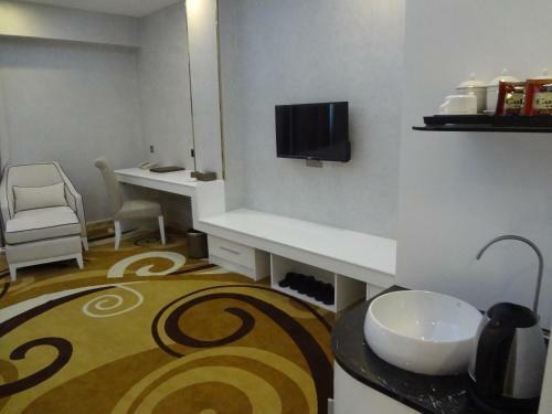 California International Hotel (???????)