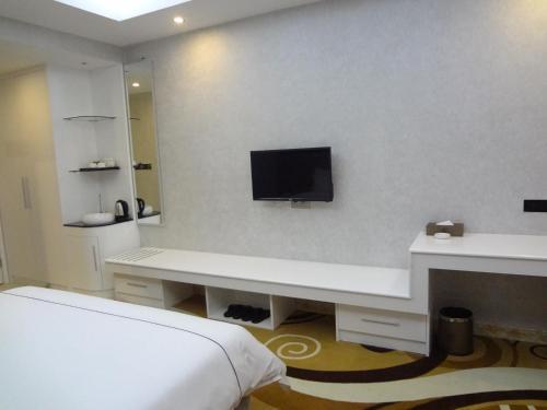 California International Hotel (???????)