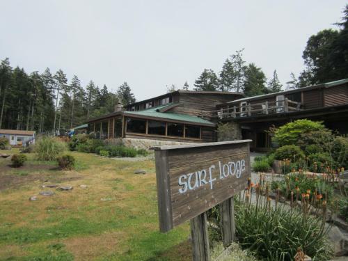 The Surf Lodge And Pub