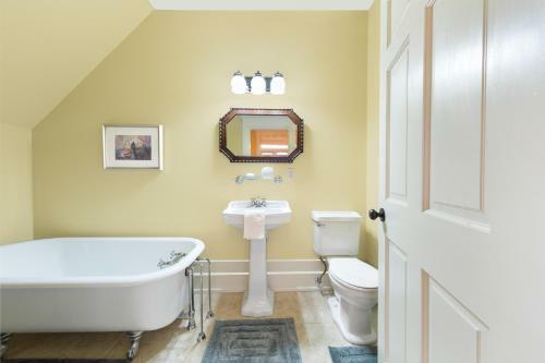 Apartments At Cadder House