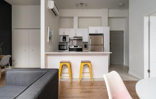 Apartment On Rue De La Visitation 201