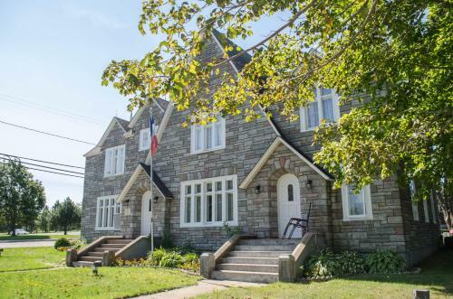 Bed & Breakfast Le Chateau D'acadie