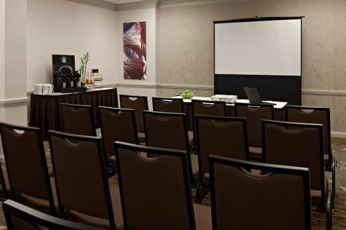 Delta Hotels By Marriott Winnipeg