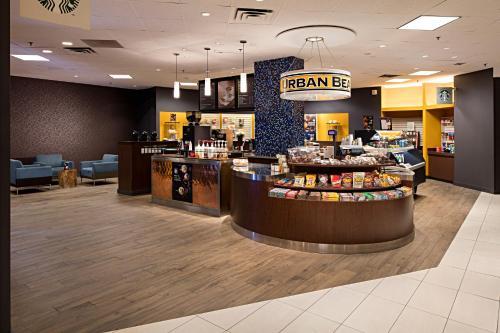 Delta Hotels By Marriott Winnipeg