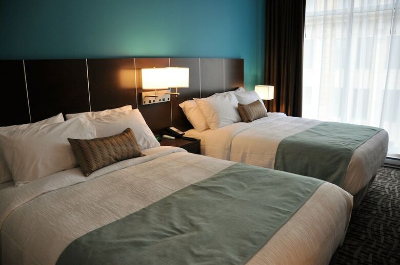 Best Western Plus Hotel Montreal