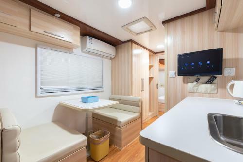 Wind & Moon Holiday Home