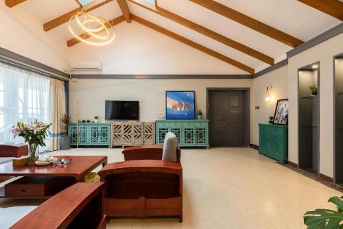 Wind & Moon Holiday Home