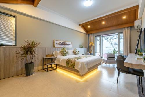 Wind & Moon Holiday Home
