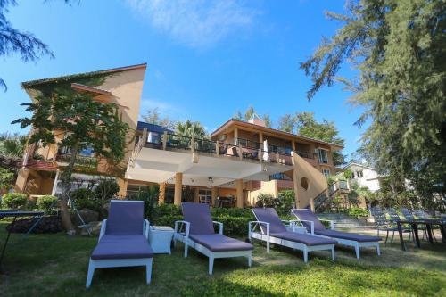 Wind & Moon Holiday Home