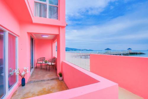 Wind & Moon Holiday Home