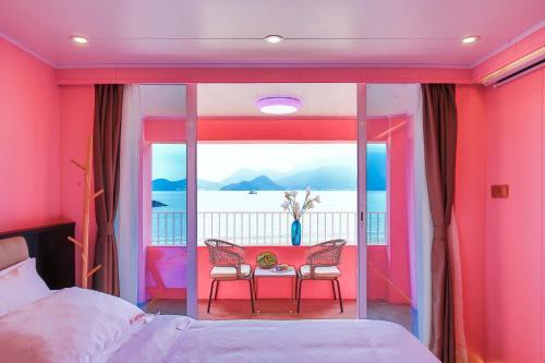 Wind & Moon Holiday Home