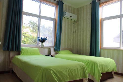 Qingdao Xiufengge Inn