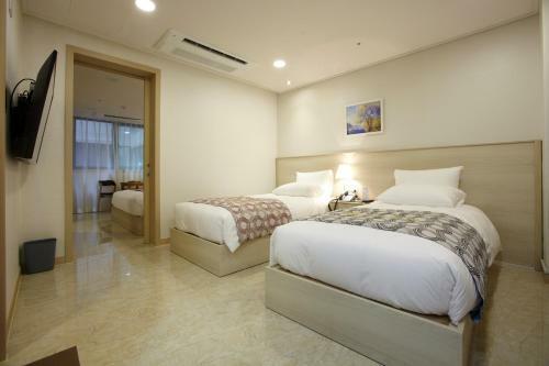Choyang Tourist Hotel