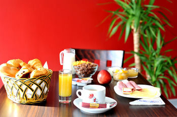 Hotel Balladins Roissy Cdg - Saint Mard