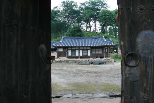 Hostal Yongwook Lee's Traditional House