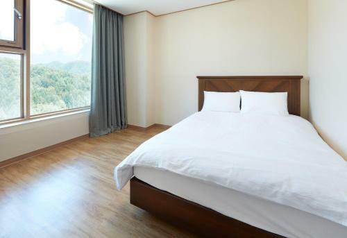 Phoenix Park The Hotel & Condominium