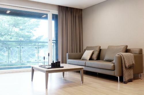 Phoenix Park The Hotel & Condominium