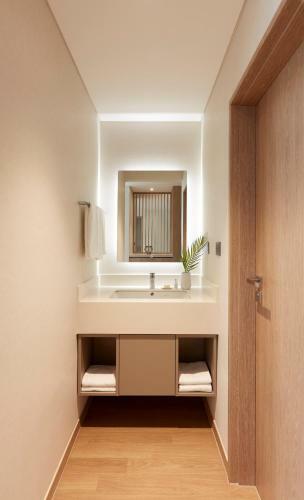 Phoenix Park The Hotel & Condominium