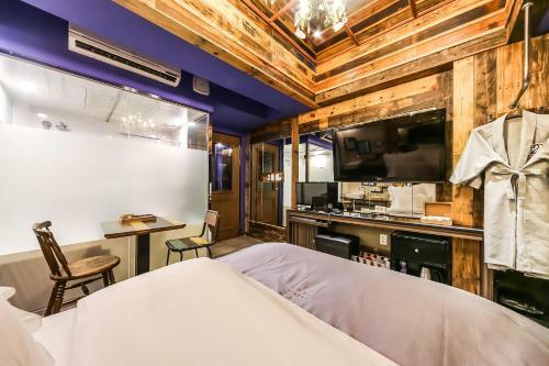 February Hotel Susung