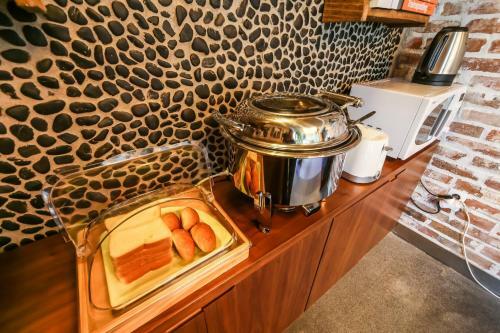 February Hotel Susung