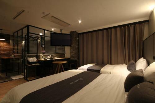 Hotel The May