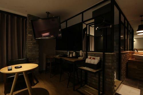 Hotel The May