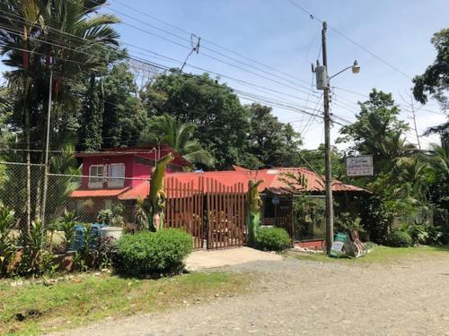Hotel Cabinas Ole Caribe