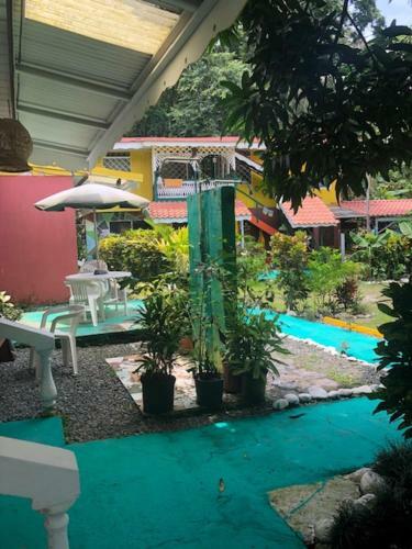 Hotel Cabinas Ole Caribe