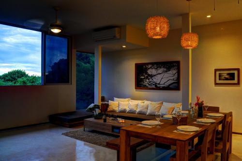 Hotel Moana Surf Resort