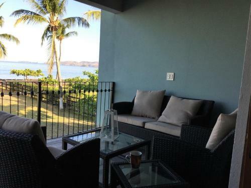Blue Wave Condo 3