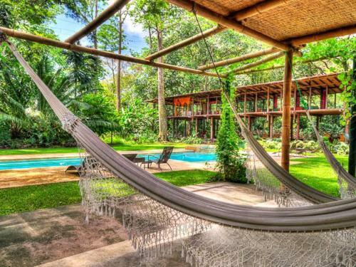Hotel Iguana Lodge Beach Resort And Spa