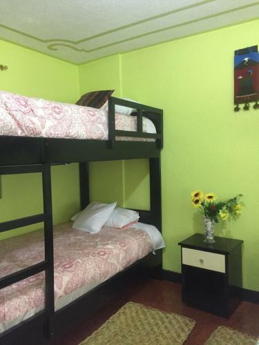 Hostal Y Complejo Recreacional La Playita De Monse