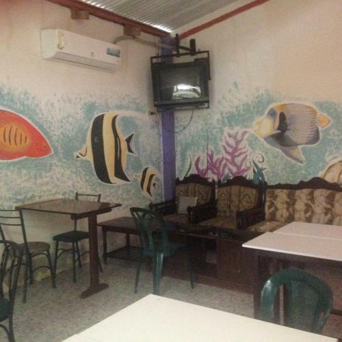 Hostal Camping Beach