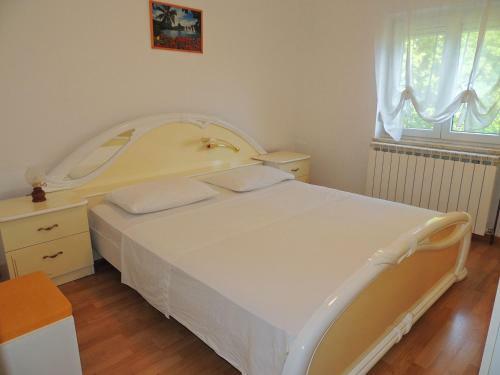 Apartments Ema