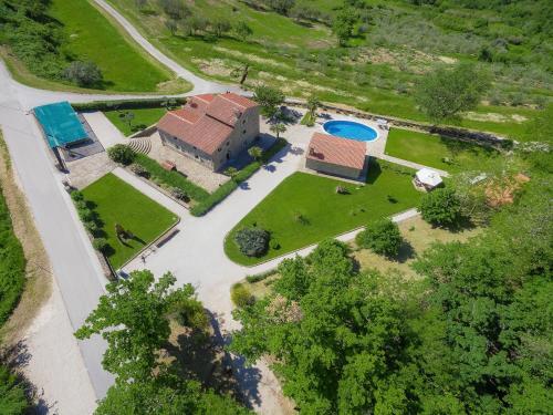 Country House Buje 5711
