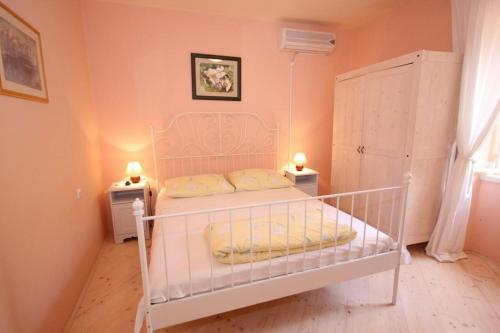 Holiday Home Komiza 3469